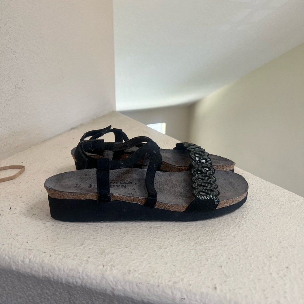 NAOT Women's size 9 Addie Sandal Black Leather Dressy Comfort Wedge Sandals‎